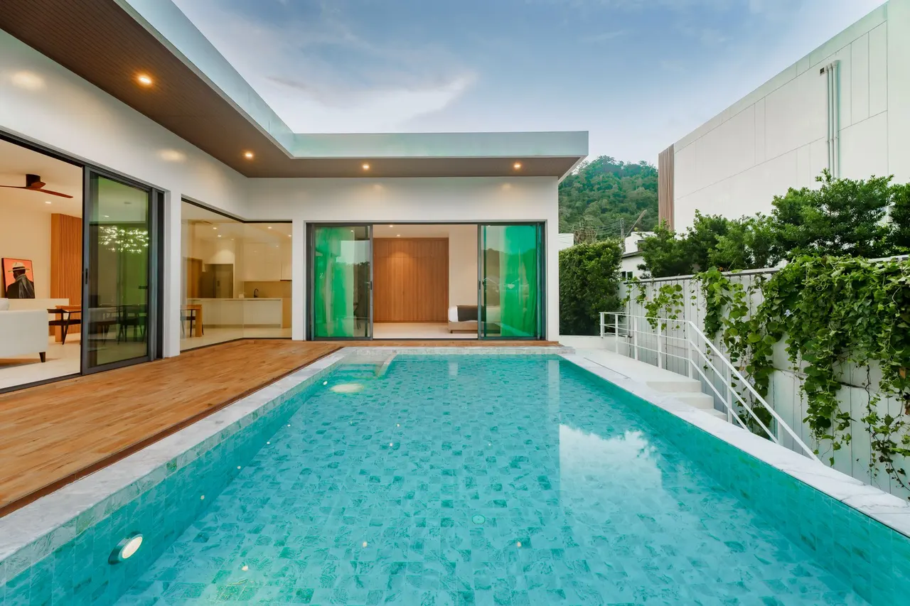 Villa · 3 bd · 3 ba · 405 m²