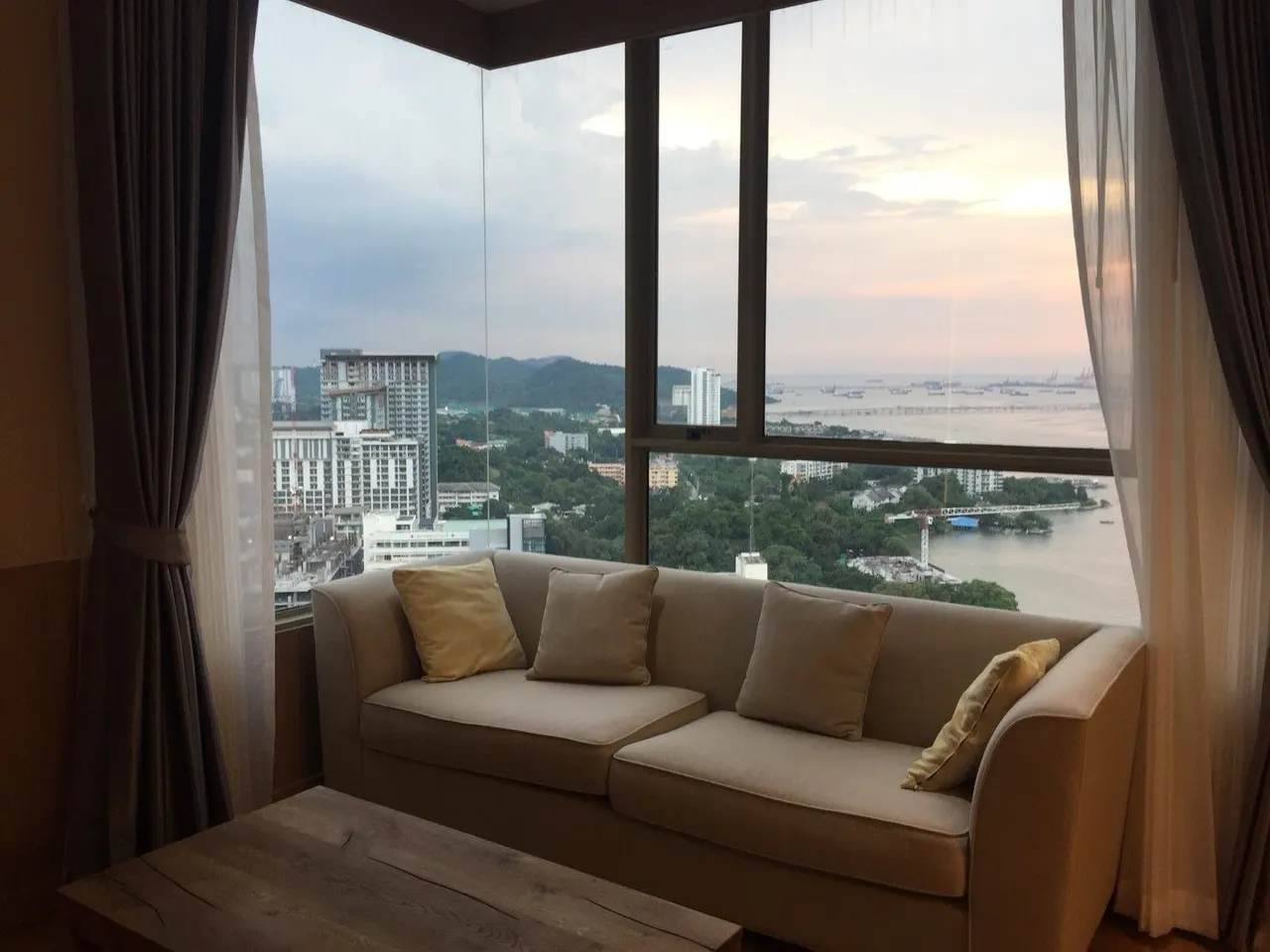 Condo · 1 bd · 1 ba · 48 m²
