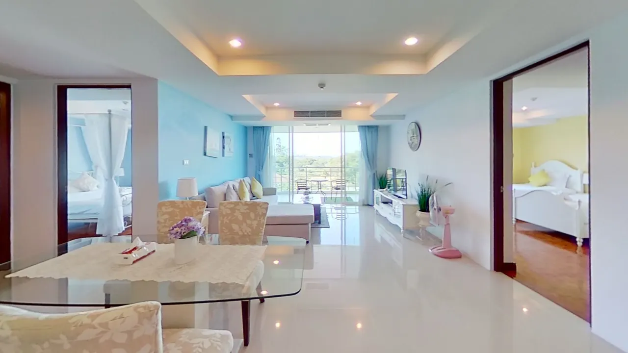 Condo · 2 bd · 2 ba · 113 m²