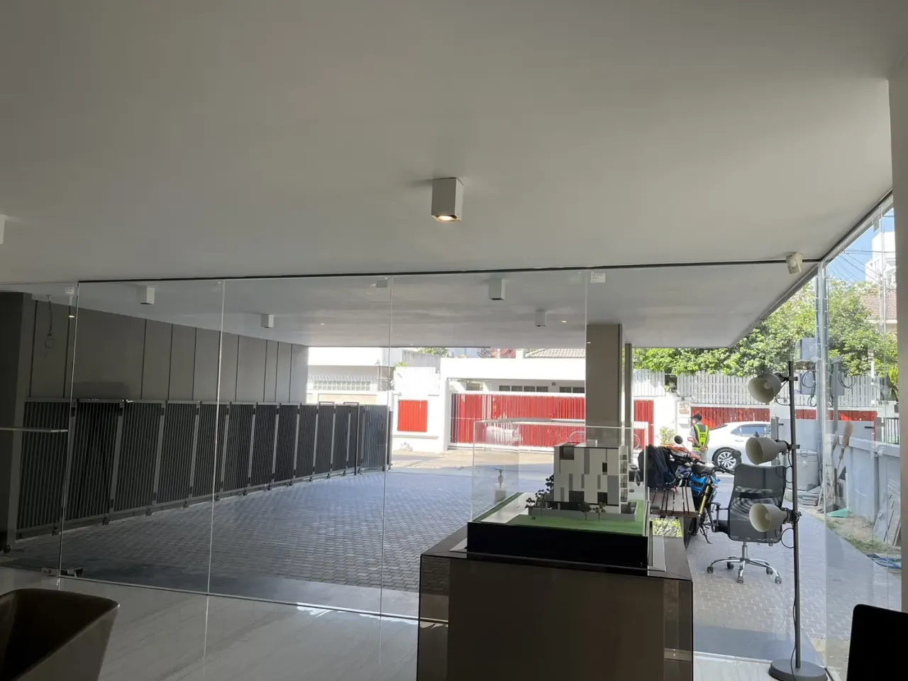 House · 3 bd · 3 ba · 550 m²