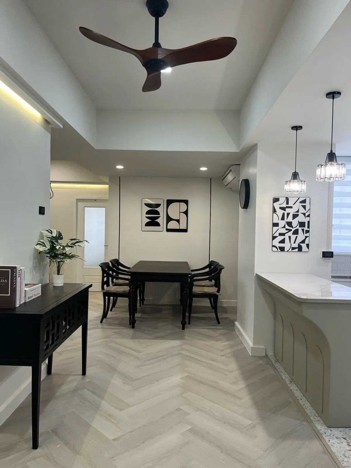 Condo · 2 ห้องนอน · 2 ห้องน้ำ · 102 m²