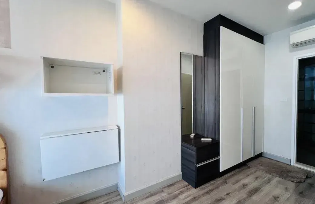 Condo · 1 bd · 1 ba · 37 m²
