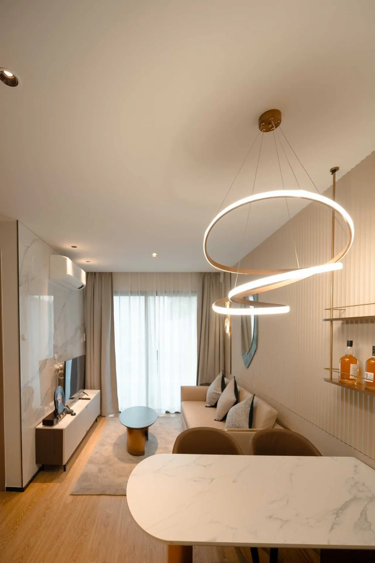 Condo · 2 室 · 2 卫 · 49 m²