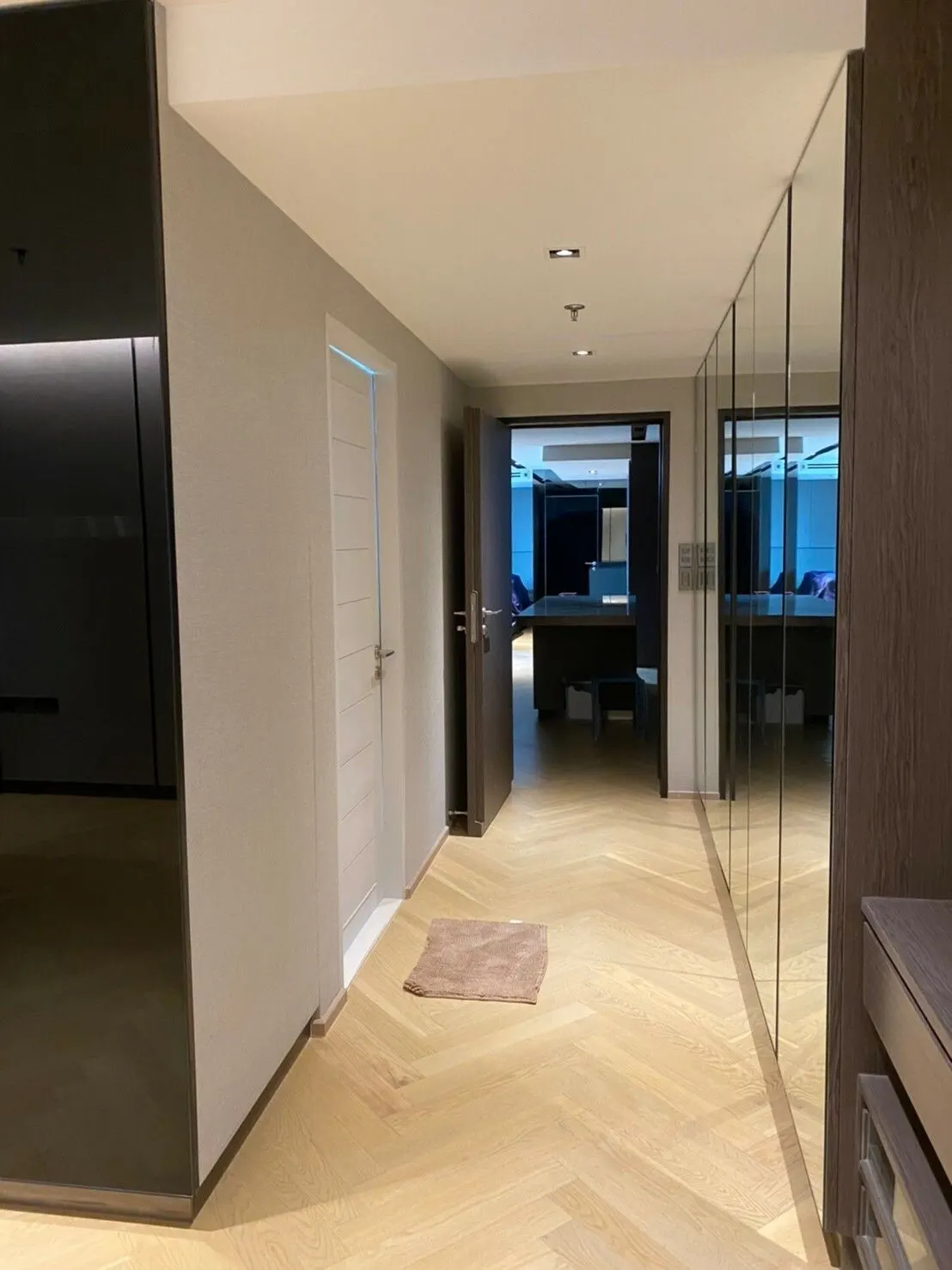 Condo · 1 室 · 2 卫 · 108 m²