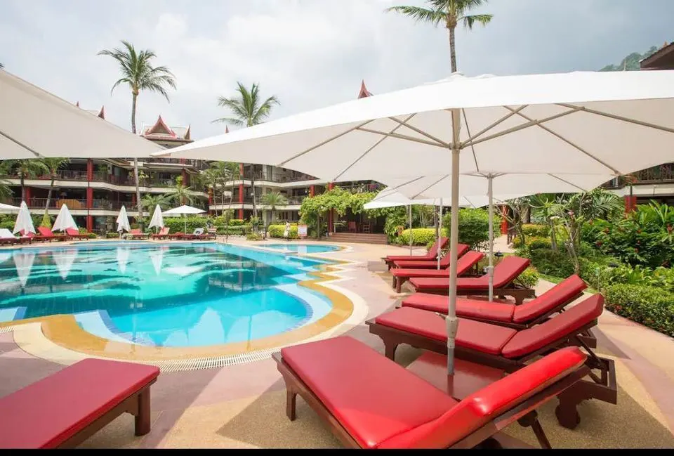 Condo · 2 bd · 1 ba · 102 m²