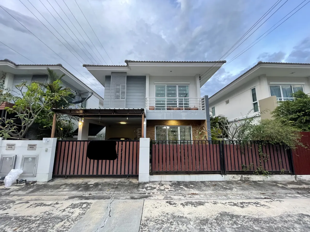 Baan Pruksa Nara Nongmon-Chonburi