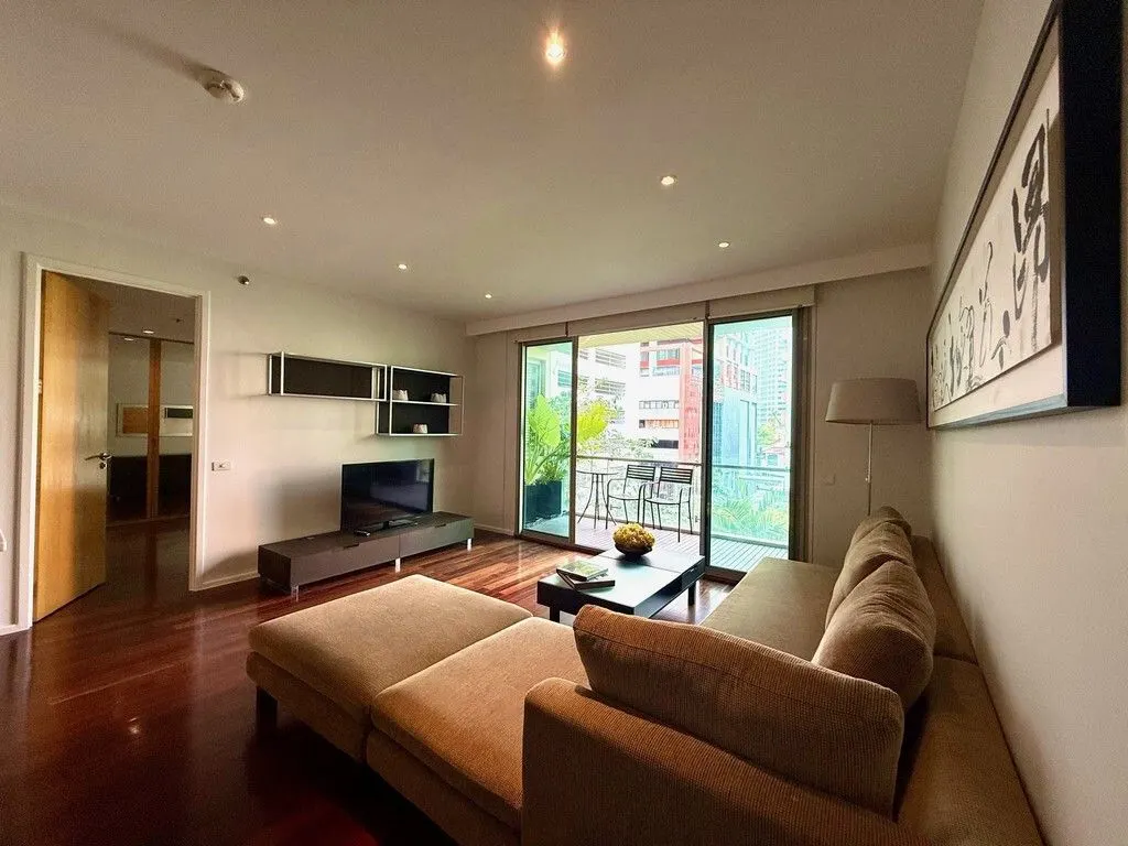 Condo · 2 bd · 2 ba · 111 m²