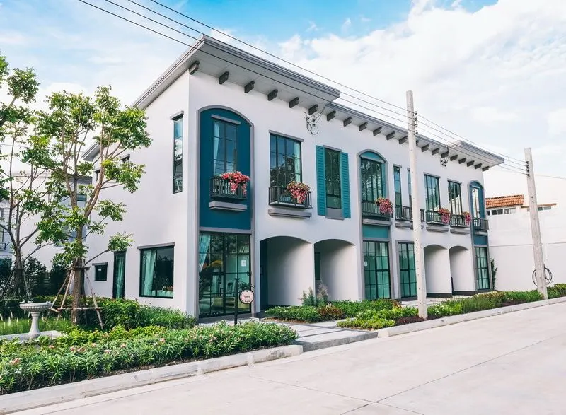 House · 2 bd · 3 ba · 99 m²