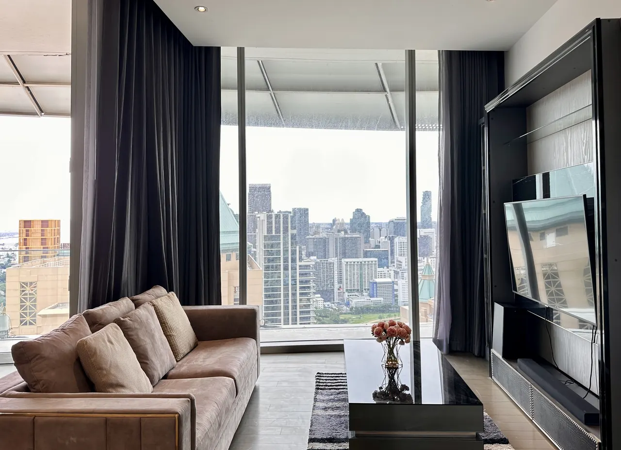 2 ห้องนอน · 2 ห้องน้ำ · 82 m²