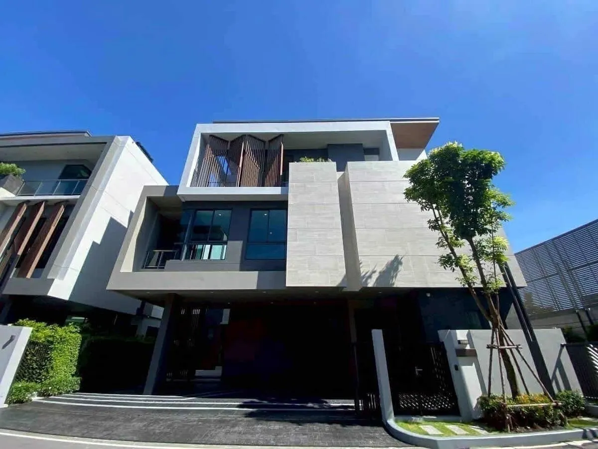 House · 5 bd · 5 ba · 553 m²