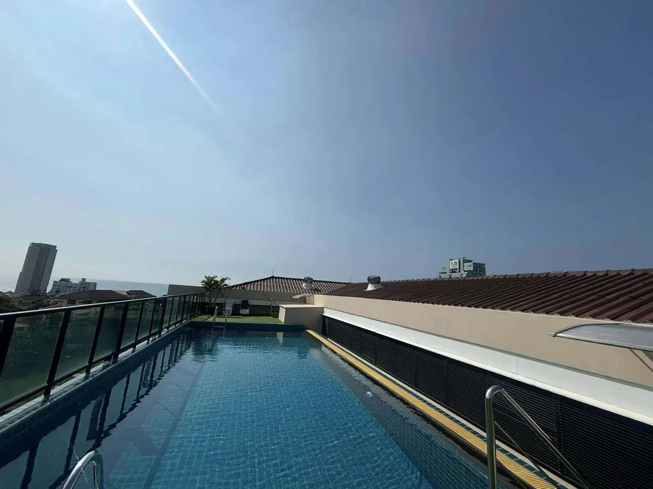 Condo · 1 室 · 1 卫 · 49 m²