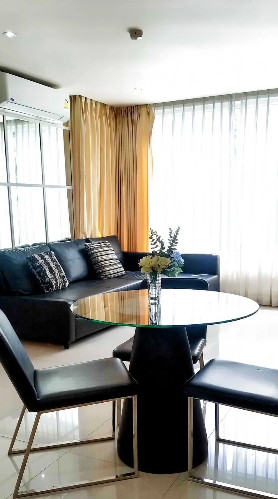 Condo · 1 室 · 1 卫 · 48 m²