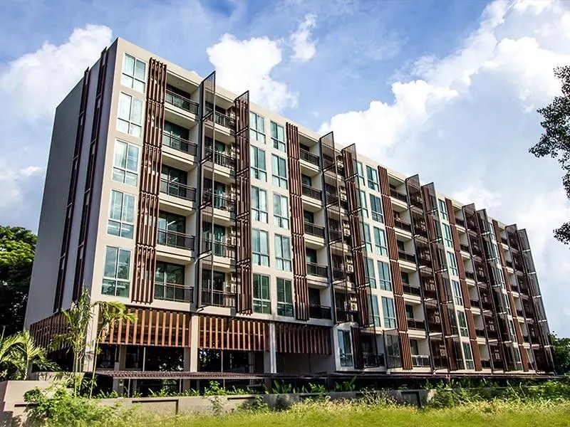 B2 Mountain Pano Condo