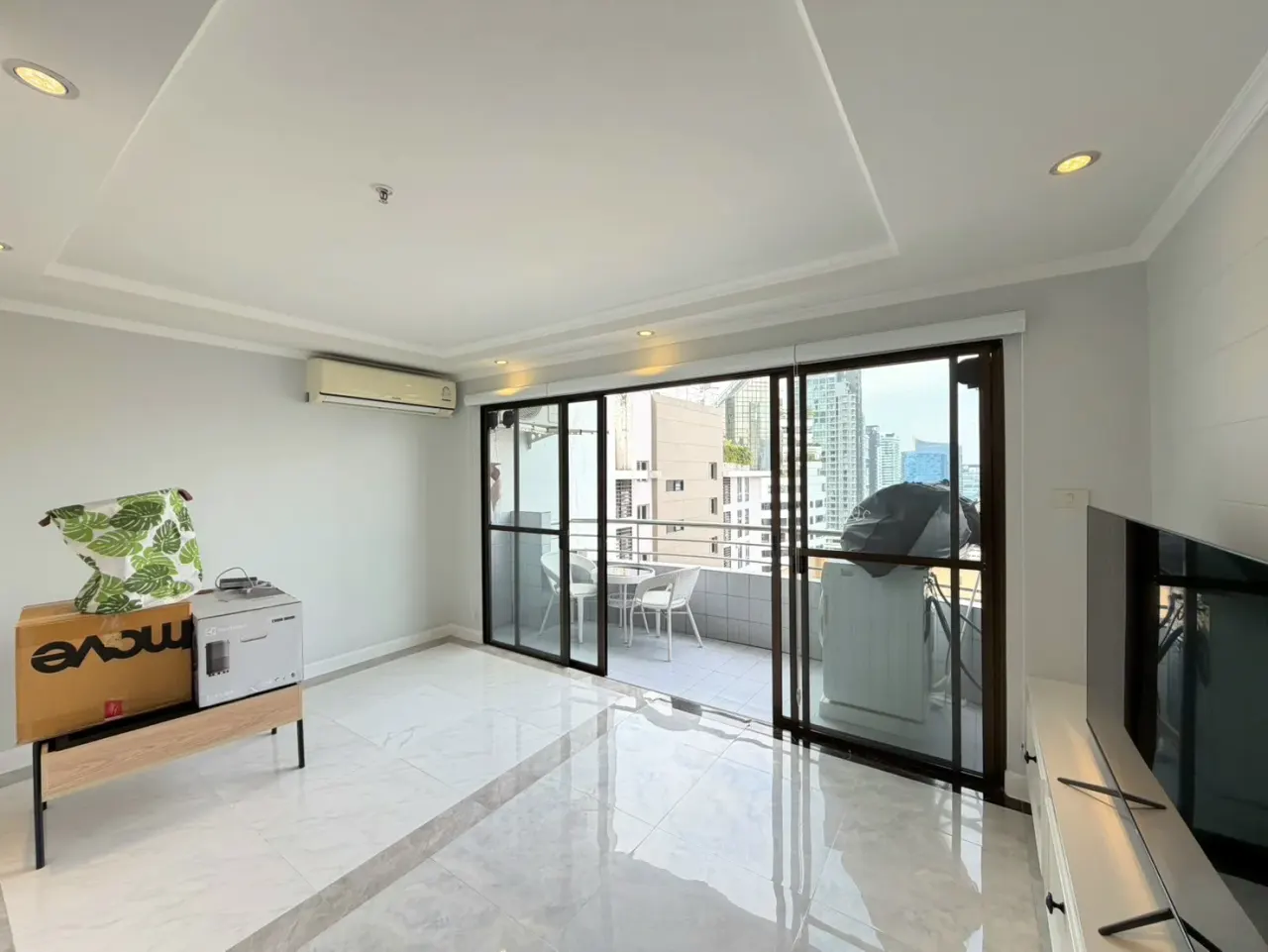 Condo · 2 bd · 2 ba · 98 m²