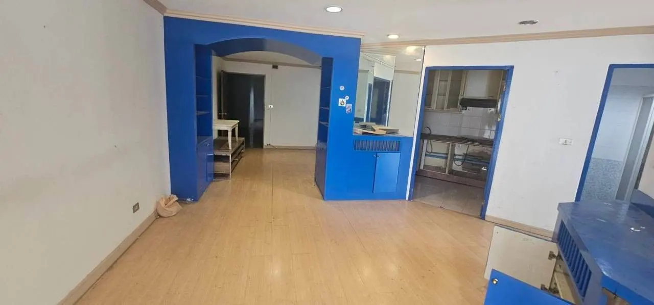 3 bd · 2 ba · 81 m²