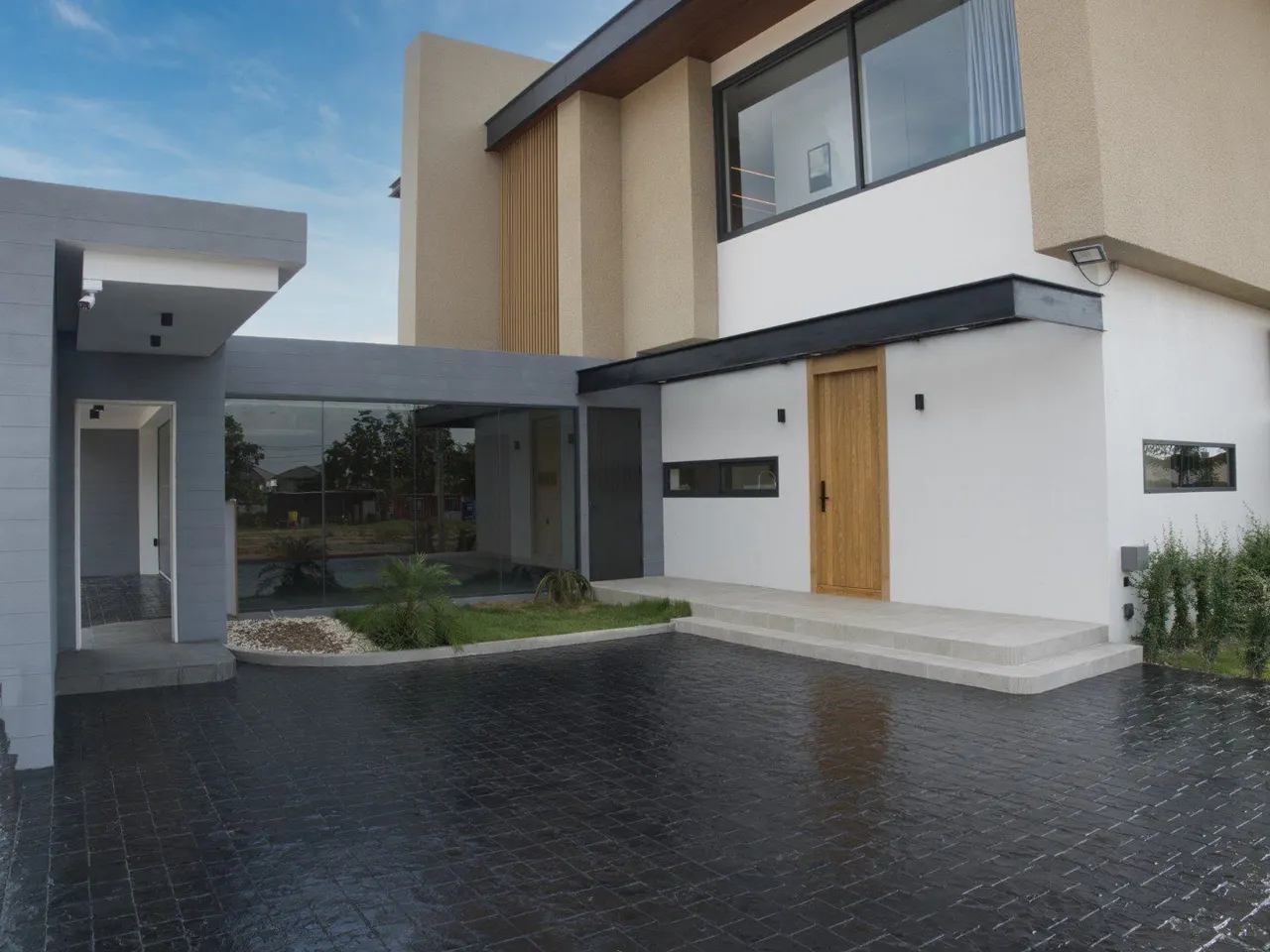 Villa · 5 ch. · 7 sdb · 666 m²