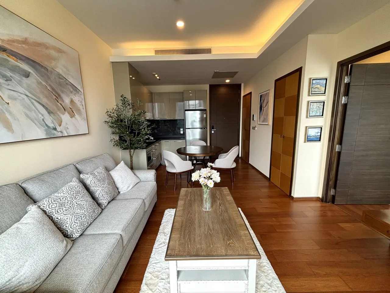 1 ห้องนอน · 1 ห้องน้ำ · 55 m²