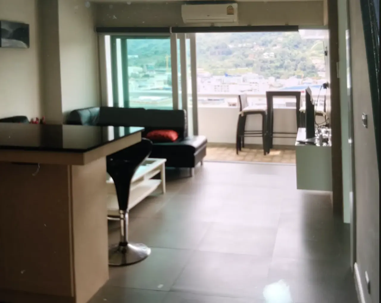 2 bd · 1 ba · 65 m²