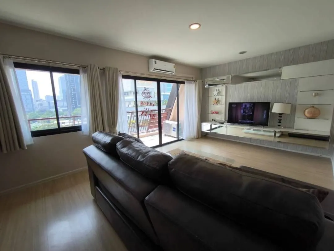 Condo · 1 室 · 1 卫 · 80 m²