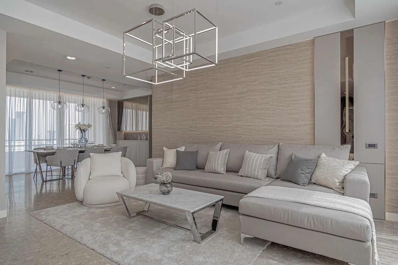 3 bd · 3 ba · 163 m²