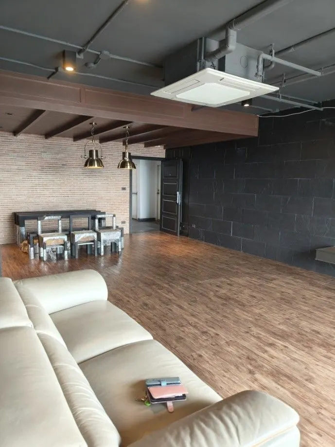 2 bd · 2 ba · 124 m²
