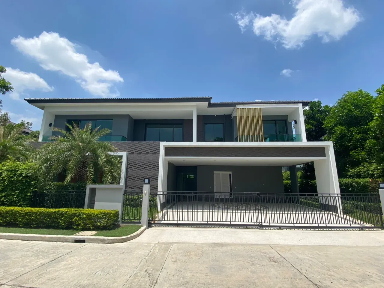 House · 5 ch. · 4 sdb · 407 m²