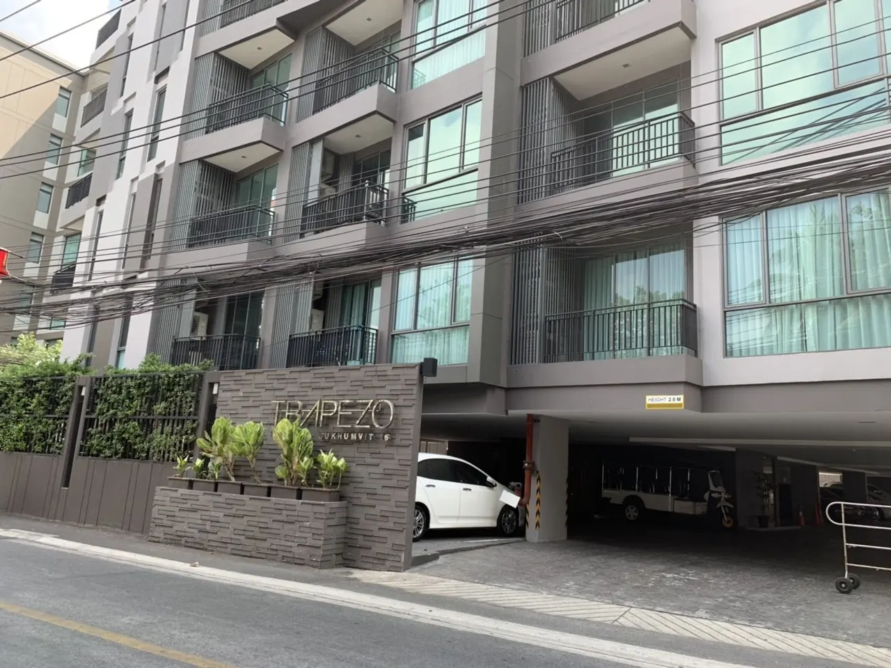 Trapezo Sukhumvit 16