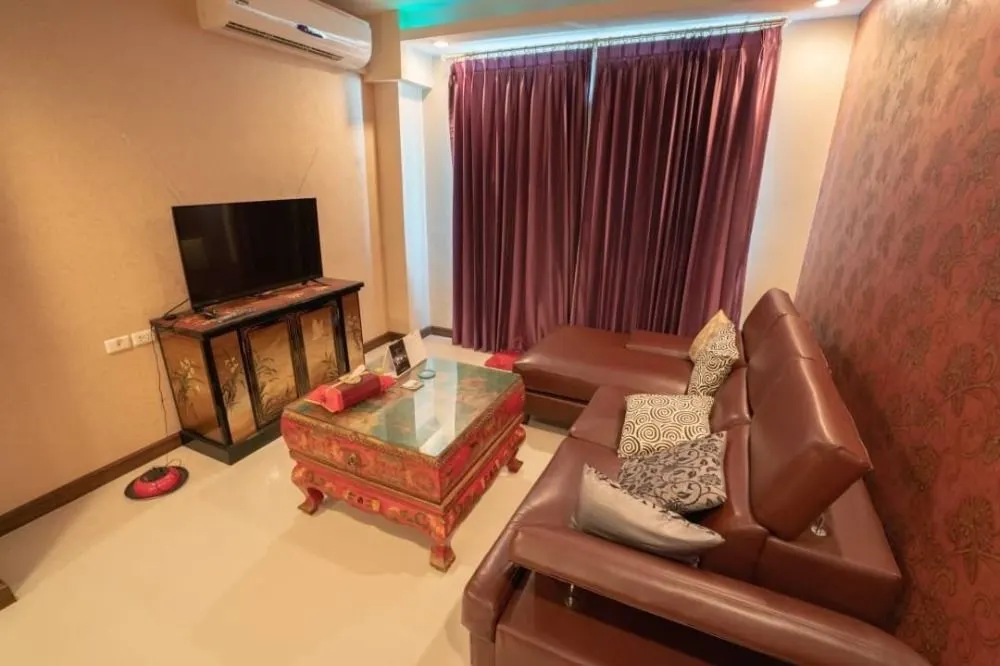 Condo · 1 bd · 1 ba · 67 m²
