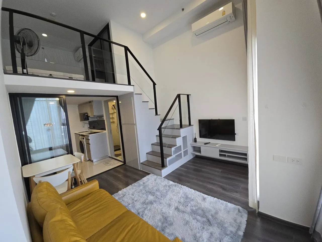1 ห้องนอน · 1 ห้องน้ำ · 38 m²