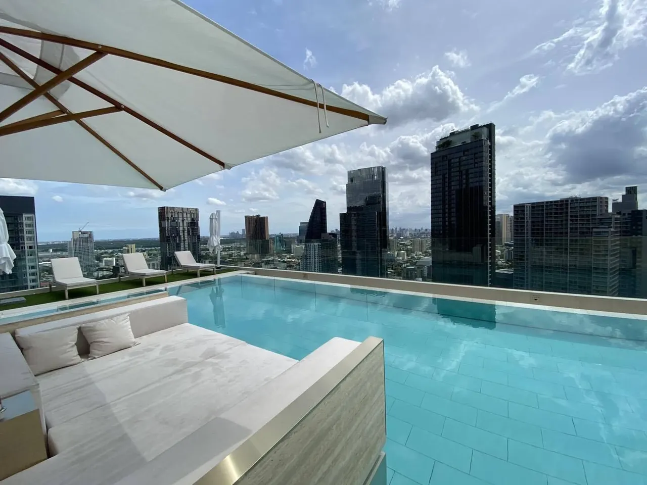 The Strand Thonglor