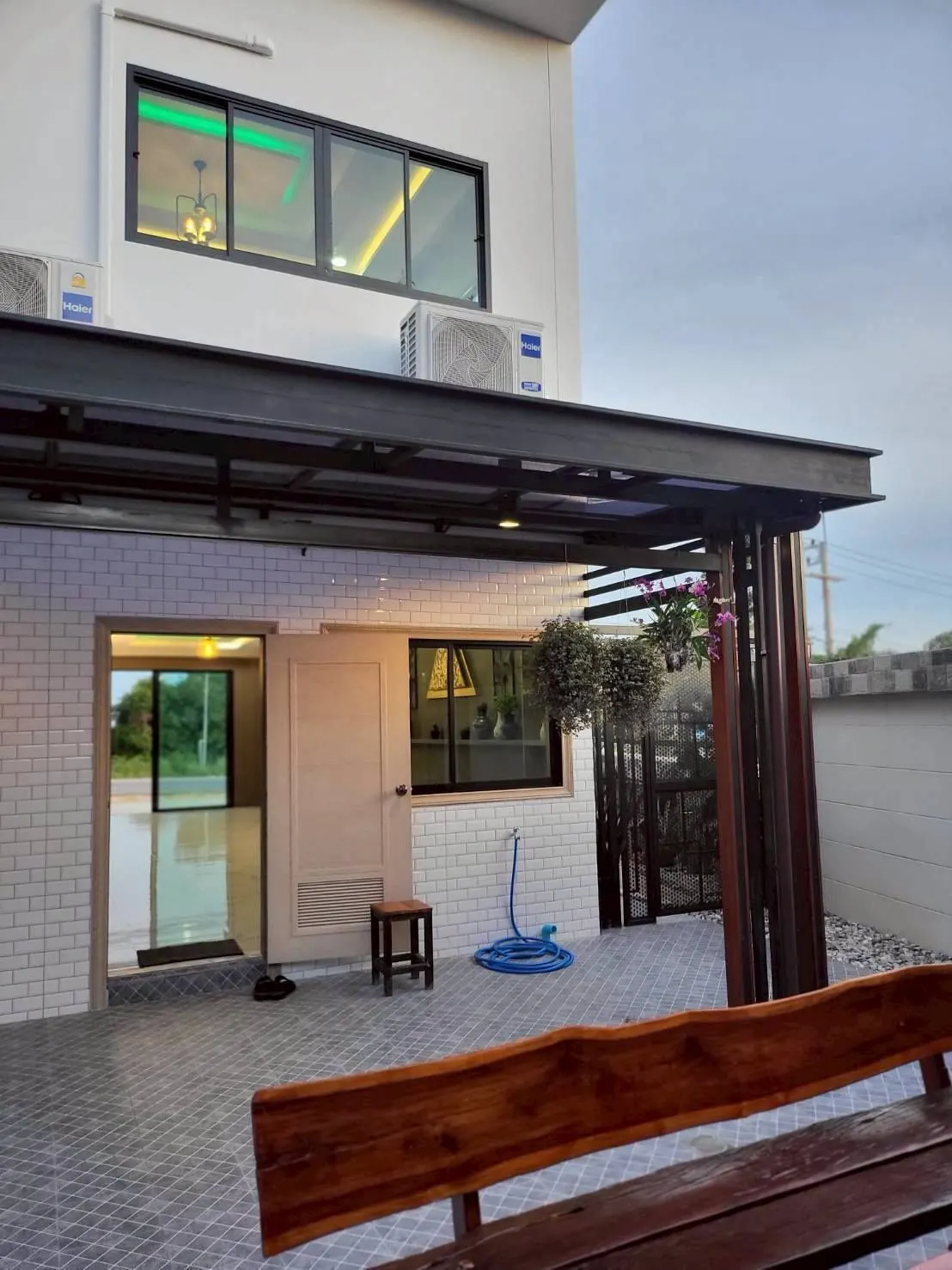 Villa · 6 ห้องนอน · 6 ห้องน้ำ · 380 m²