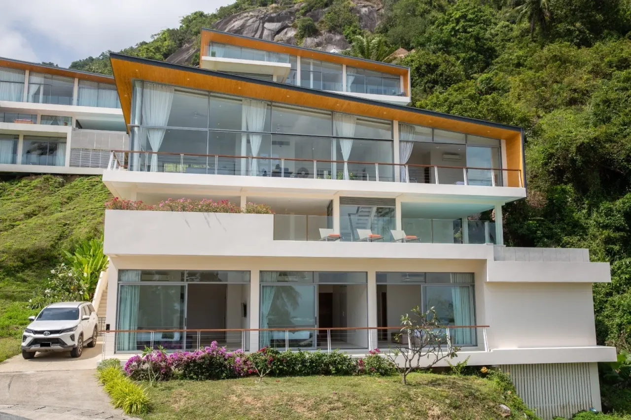 Villa · 4 室 · 6 卫 · 250 m²