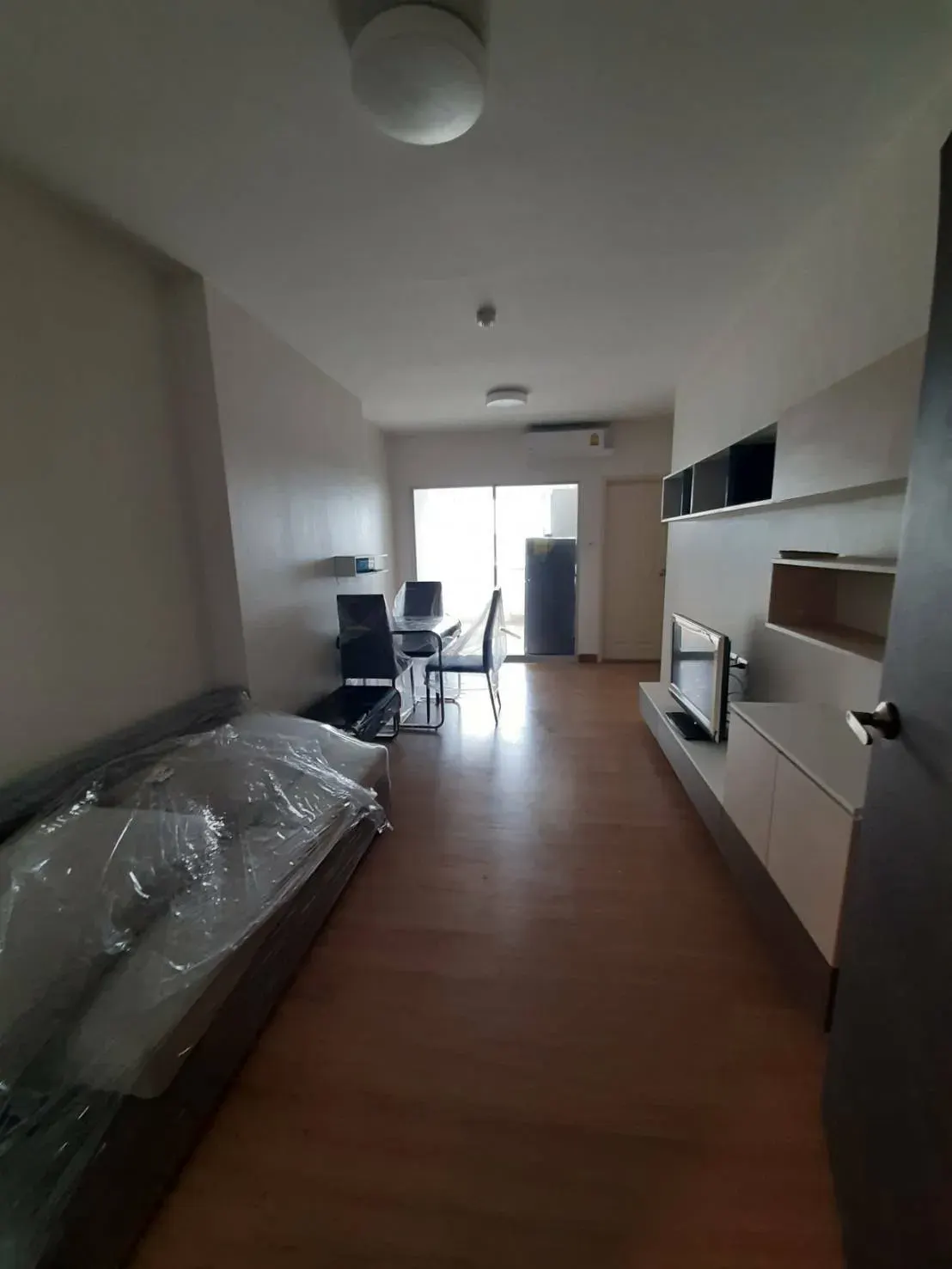 Condo · 1 bd · 1 ba · 48 m²