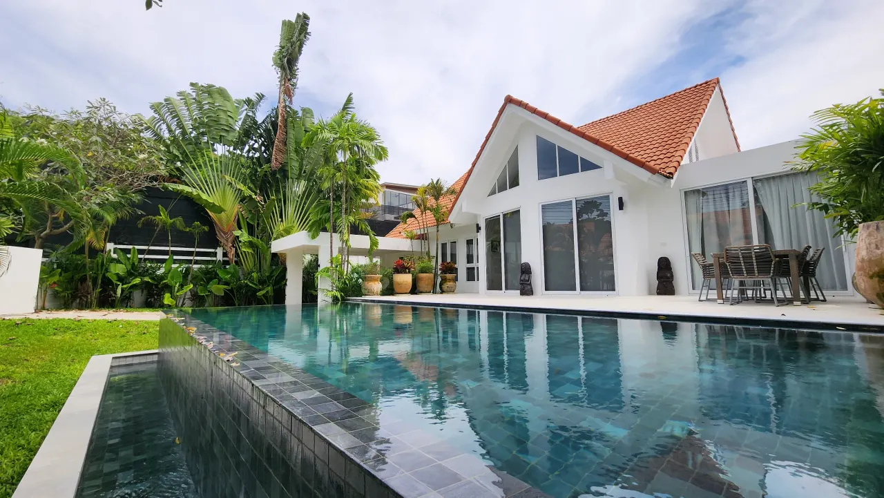 Villa · 3 室 · 3 卫 · 131 m²