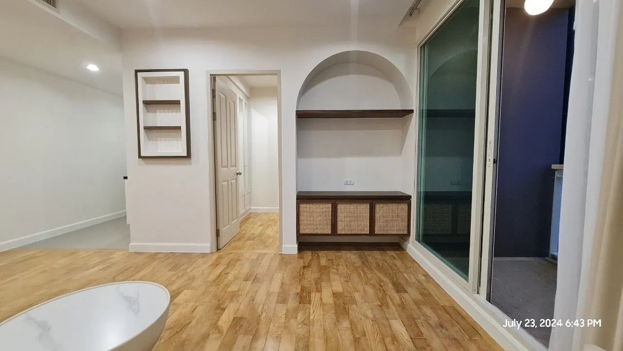Condo · 1 ห้องนอน · 1 ห้องน้ำ · 57 m²