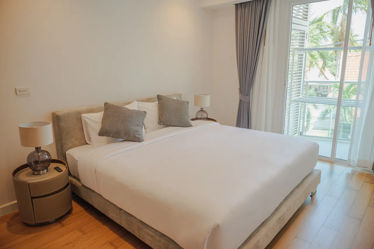 Condo · 2 bd · 2 ba · 107 m²