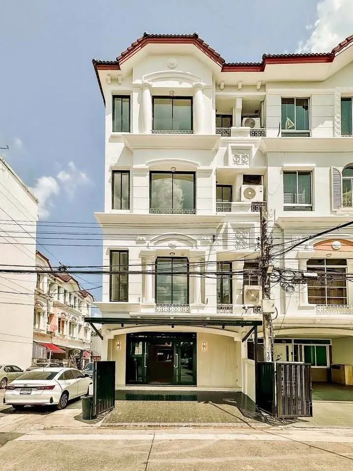 Townhouse · 4 ch. · 7 sdb · 260 m²