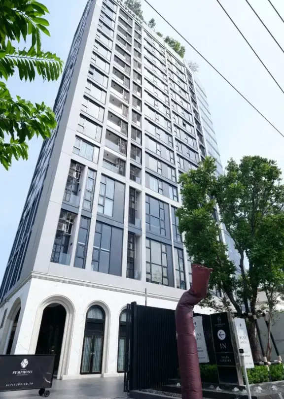 Altitude Symphony Charoenkrung