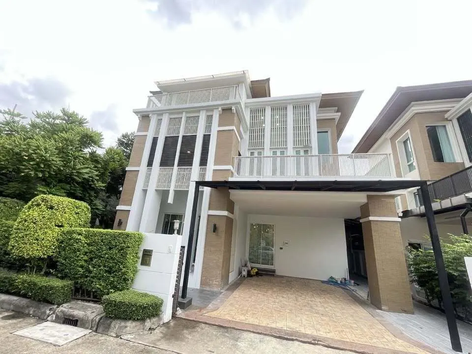 House · 3 ch. · 5 sdb · 370 m²