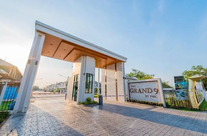 The Grand 9