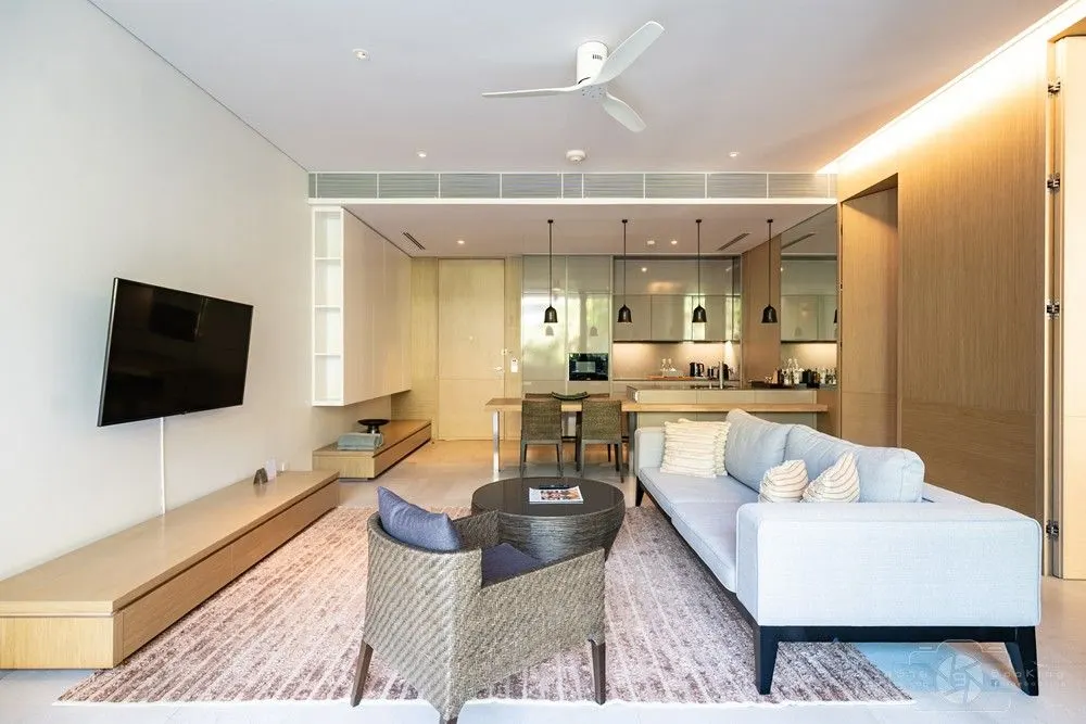 1 ห้องนอน · 1 ห้องน้ำ · 152 m²
