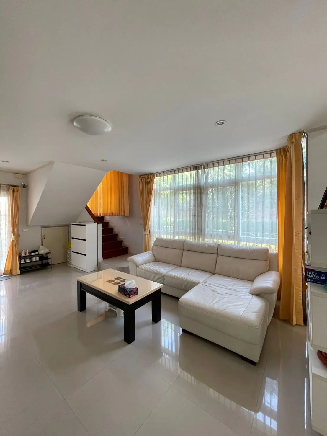 House · 3 сп. · 3 ванн. · 200 m²