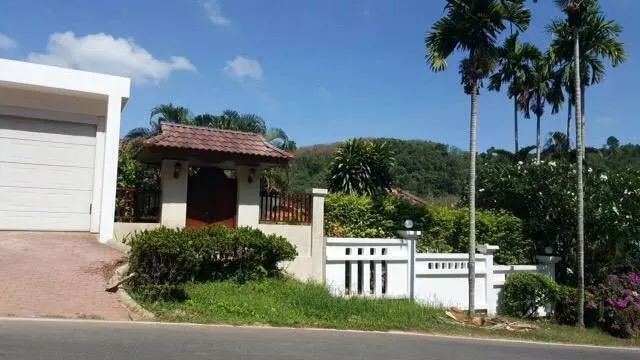 Baan Nern Khao