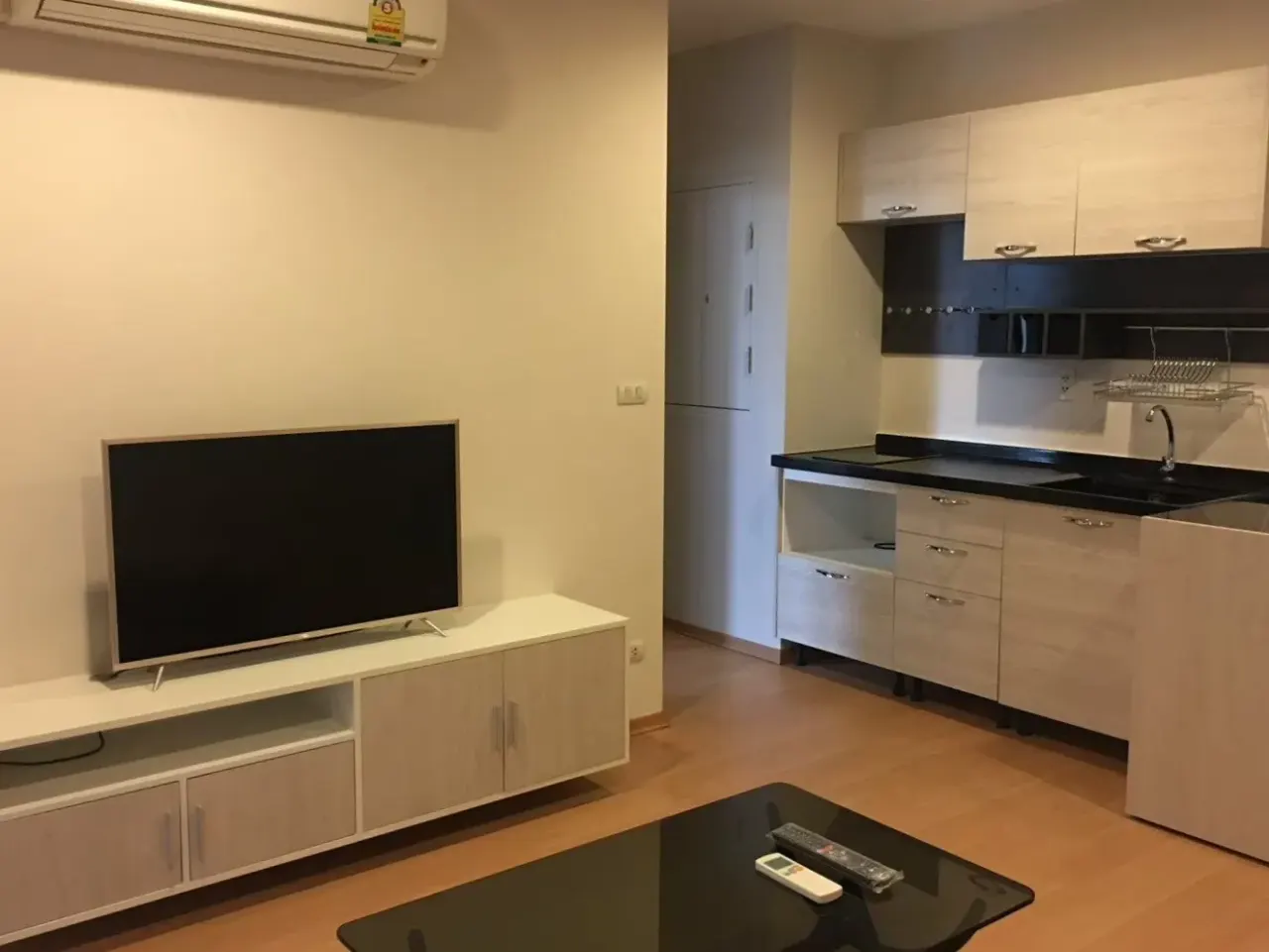 1 bd · 1 ba · 49 m²