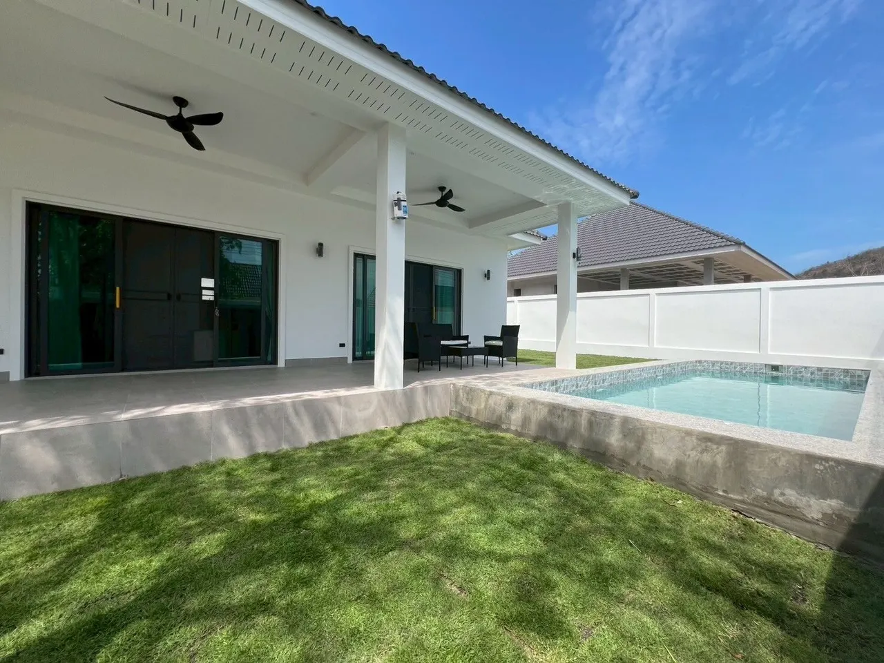 Villa · 4 bd · 3 ba · 201 m²
