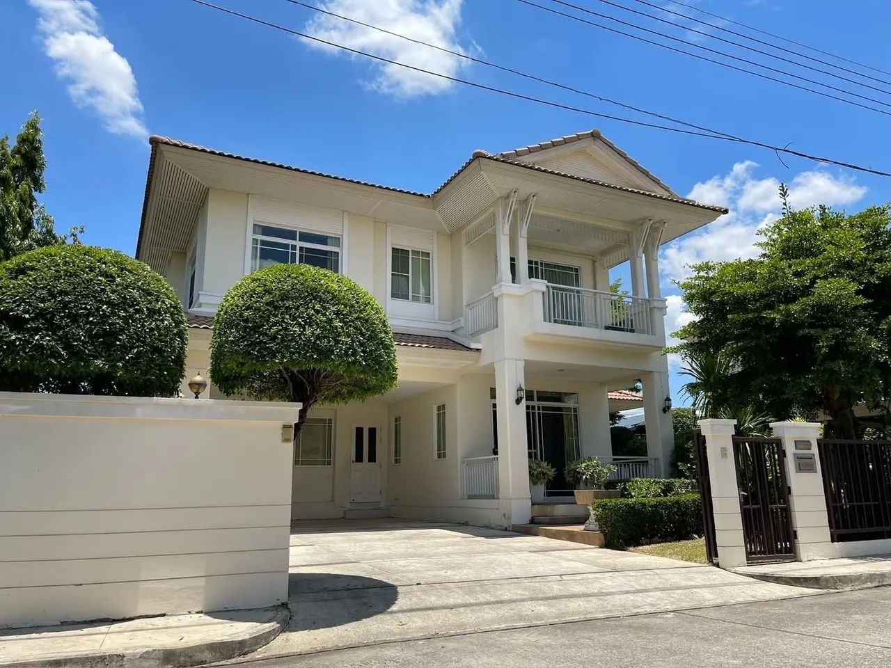 House · 4 ch. · 4 sdb · 253 m²