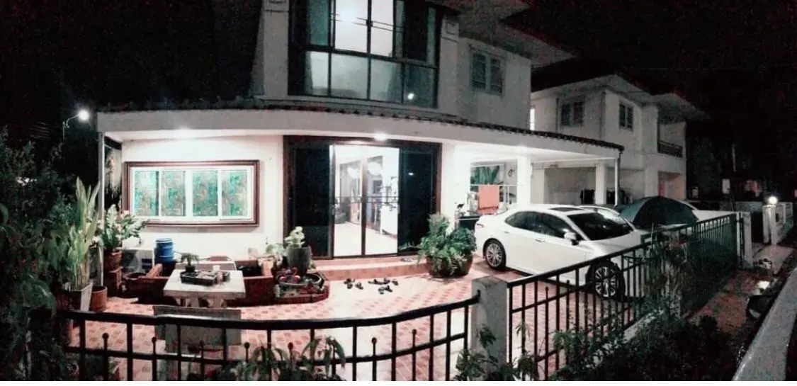 Uea Suk 2