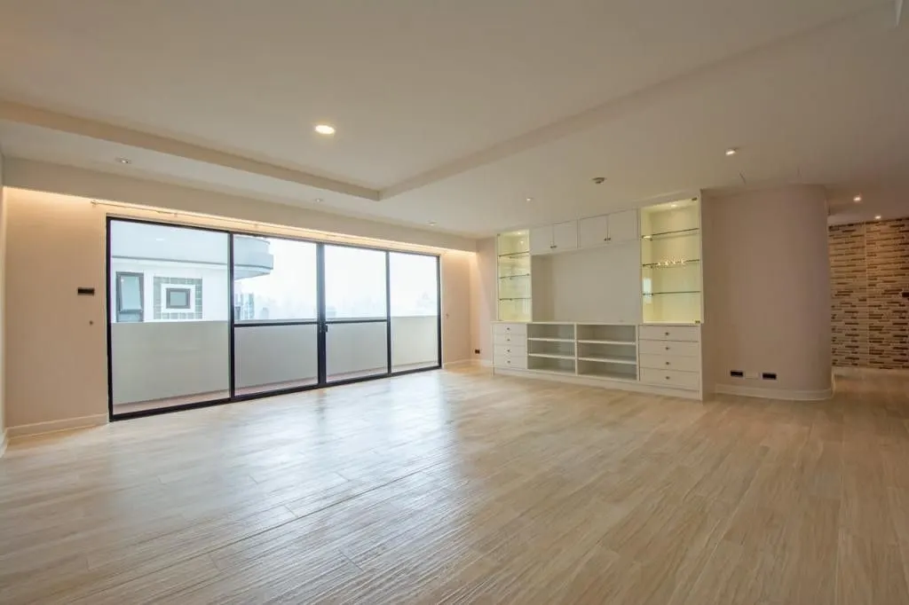 Condo · 3 室 · 3 卫 · 191 m²