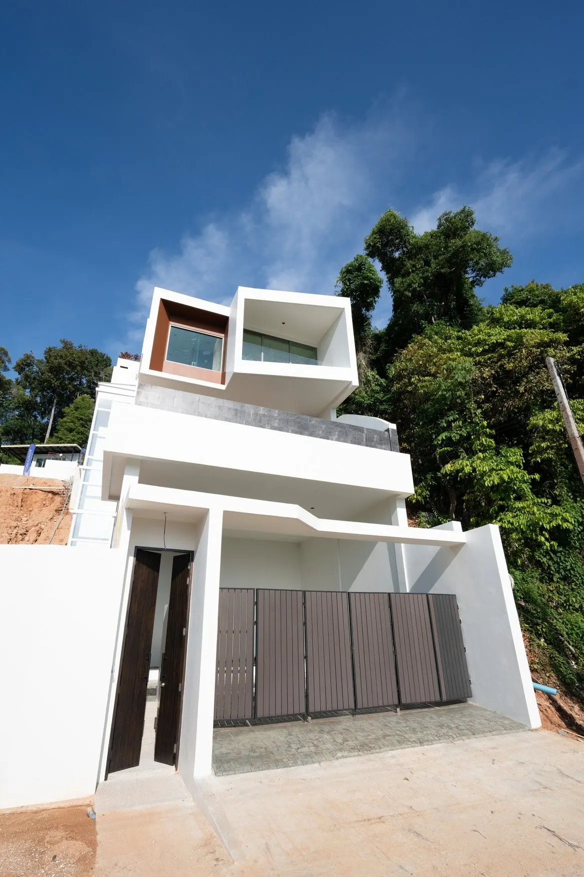 3 ch. · 4 sdb · 366 m²