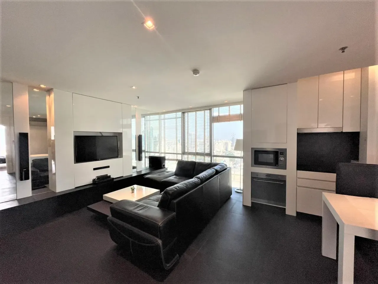 Condo · 2 室 · 1 卫 · 84 m²